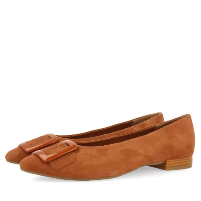 Gioseppo Ballet Pumps*Ballstad Women'S Tan Leather Ballet Flats With A Patent Buckle